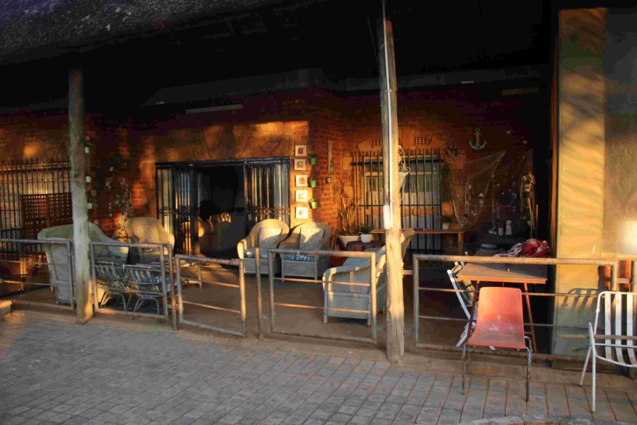 9 Bedroom Property for Sale in Schietfontein Ah North West